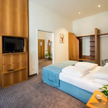 Hilight Suite Hotel