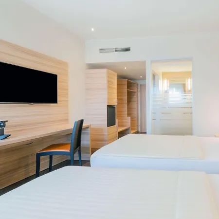 Leonardo Hauptbahnhof Hotel 4*