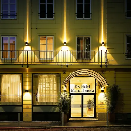 K+k Maria Theresia Hotel 4*