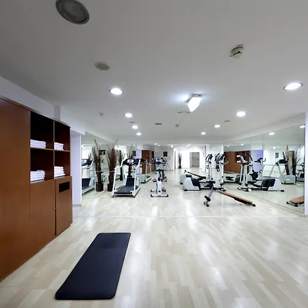 호텔 엑스 4*