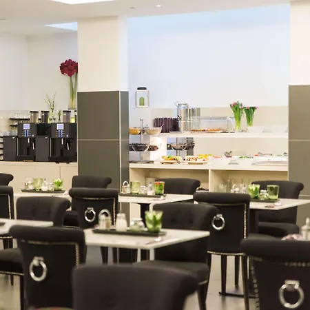 Elaya West Wien
