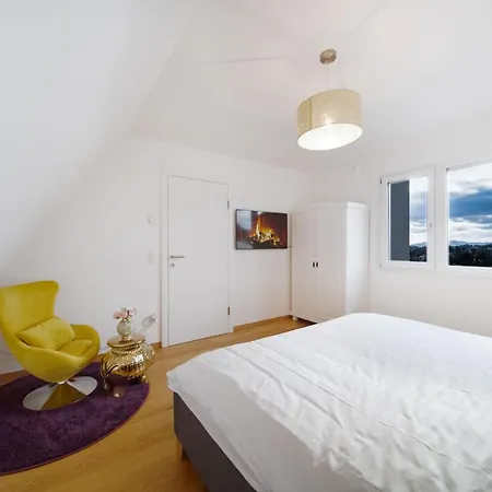 Villa Smile Mit Terrasse, Garten, Klimaanlage Und Parkplatz Im Beliebten Dobling In