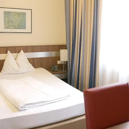 Carina Hotel