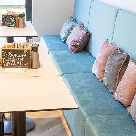 - The Niu, Franz By Ihg Vienne