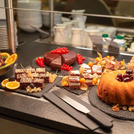 - The Niu, Franz By Ihg