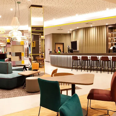 Hampton By Hilton Messe 3*