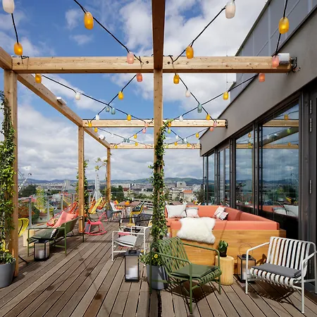 Zoku Aparthotel 4*