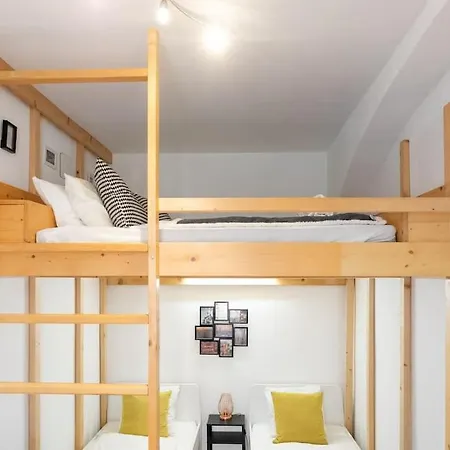Apartment Charming & Authentic Flat - Central Located Vienna