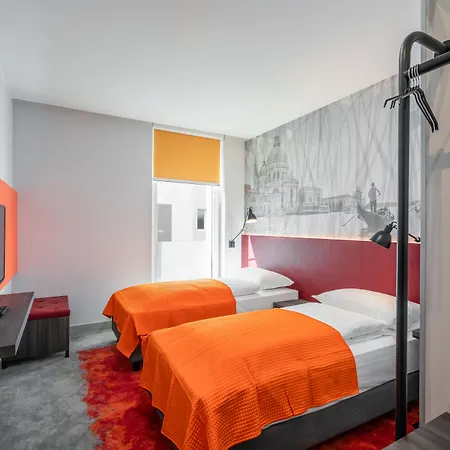 Hotel Campanile South Vienna