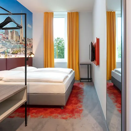 Campanile South Hotel 3*