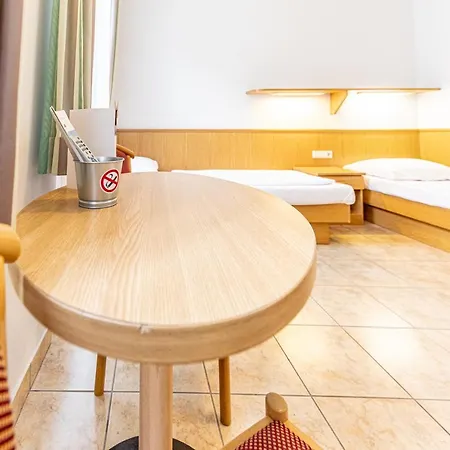 Guest house Hotel-pension Fuenfhaus Vienna