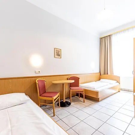 Hotel-pension Fuenfhaus 3* Viena