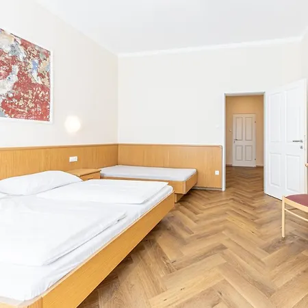 Hotel-pension Fuenfhaus Guest house