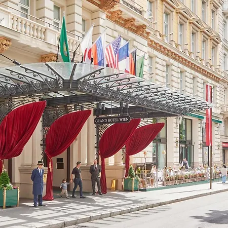 Independent - Grand Hotel
