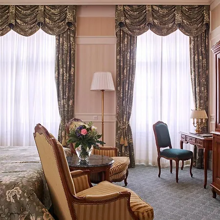 Independent - Grand Hotel Wenen