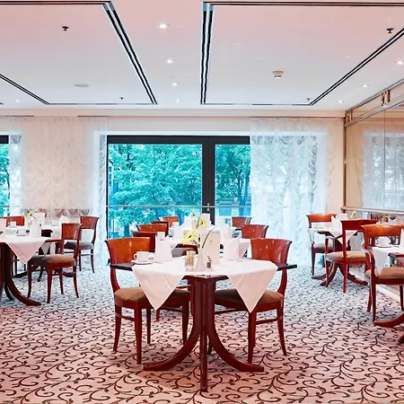 Independent - Grand Hotel Wenen