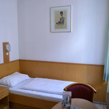Hotel-pension Fuenfhaus 3* Vienna