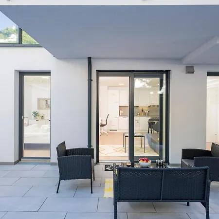 Premium Terrace Breitensee By Ichbucheat Apartment Vienna