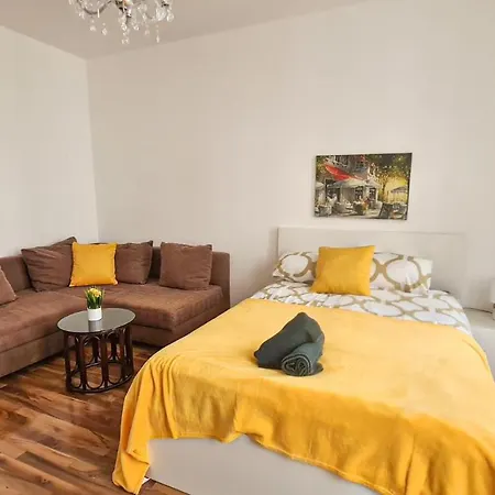 Peaceful 1br Apt. Near Metro Station Langenfeldg. Vienne
