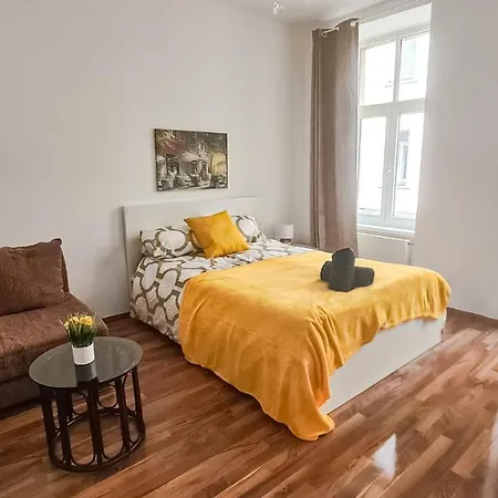 Peaceful 1br Apt. Near Metro Station Langenfeldg. Appartement