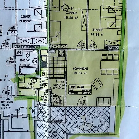 Dachgeschosswohnung Mit Kostenlosem Parkplatz ! Apartment