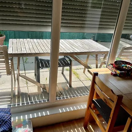 Dachgeschosswohnung Mit Kostenlosem Parkplatz !