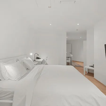 Boutique Space Vie #3o5 Apartment *