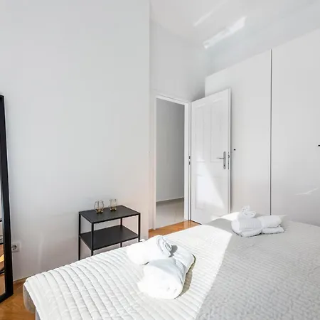 Apartment A&s Center *