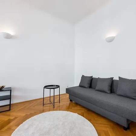 Apartment A&s Center *
