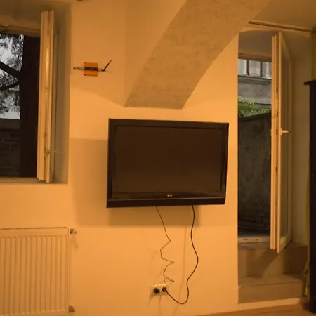 Brilliant Souterrain Apt. - Prater Amuesement Park Apartment Vienna