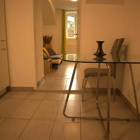 Brilliant Souterrain Apt. - Prater Amuesement Park Apartment *