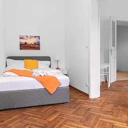 Joyful At Superb Location Near Akh Hospital Vienna