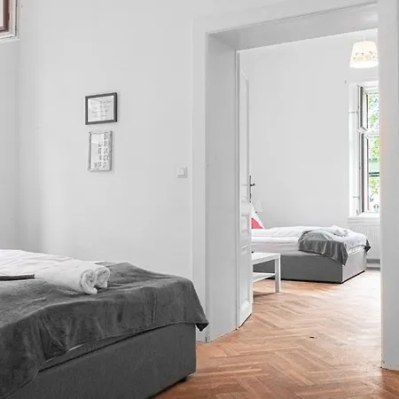 Appartamento Joyful At Superb Location Near Akh Hospital