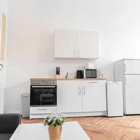 Apartment Joyful At Superb Location Near Akh Hospital Vienna