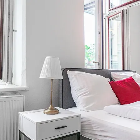 Apartment Joyful At Superb Location Near Akh Hospital *