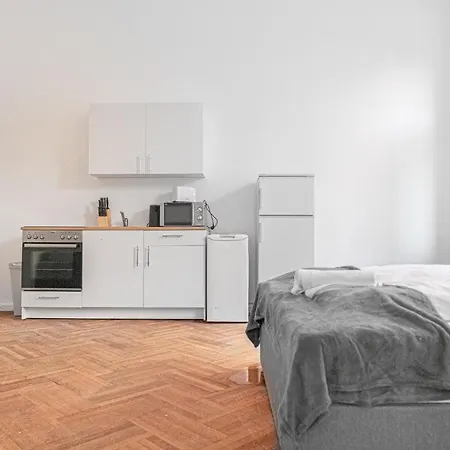 Apartment Joyful At Superb Location Near Akh Hospital *
