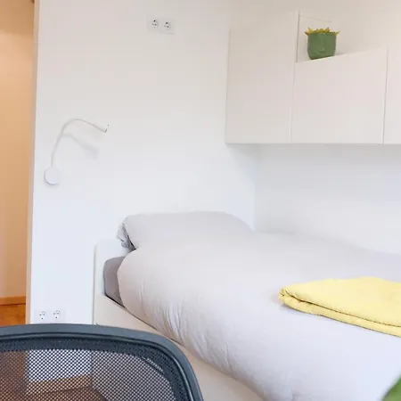 Ubytování v soukromí Town House Near Metro & Center Vídeň