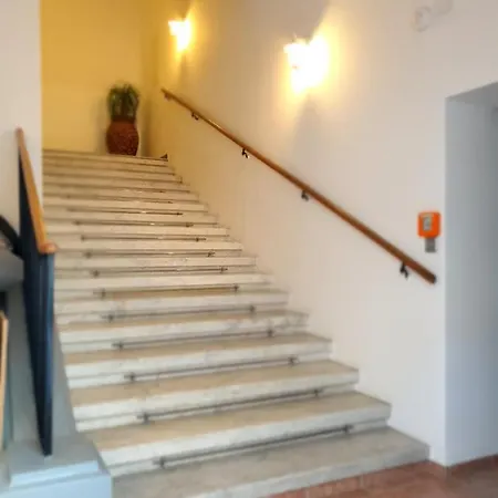 Sunny And Spacious Near Centre * Vienna