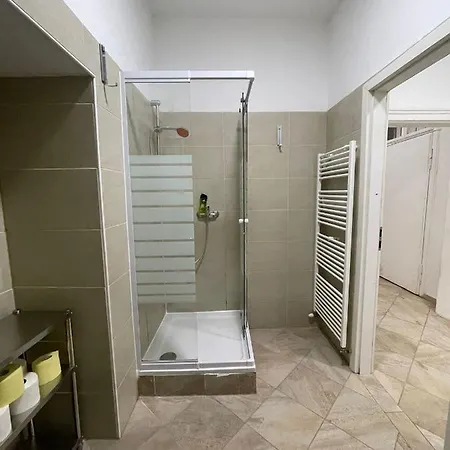 Stylish 1br Apt. With The Location *