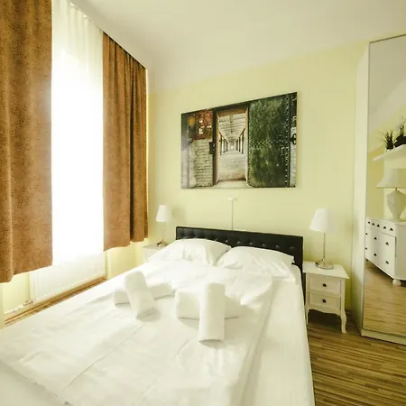 California Hotel Viena