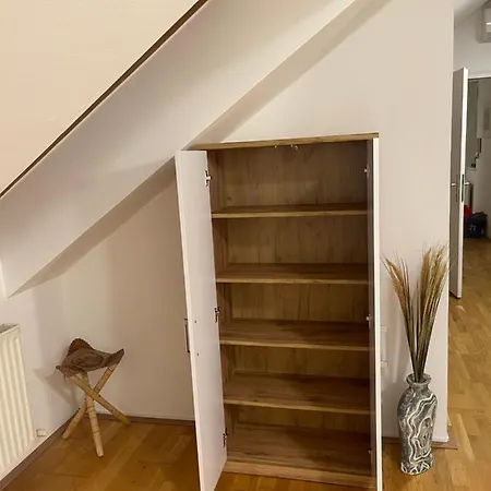 Klimatisiertes, Ruhiges Dachgeschoss Cityapartment Im Zentrum Wiens * Vienna