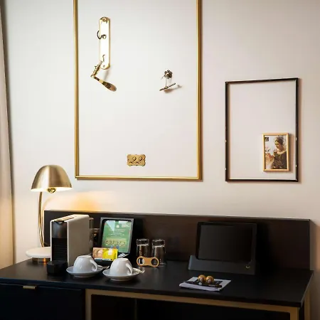 Hotel Elaya City Center 4*