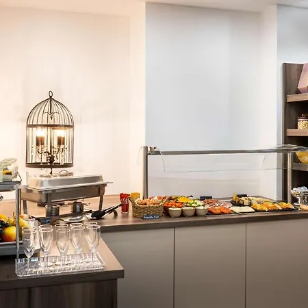 Elaya City Center Hotel 4*