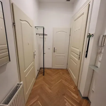 Cozynite Premium Hundertwasser Apartment Vienna