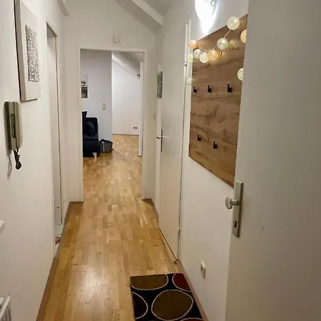 Klimatisiertes, Ruhiges Dachgeschoss Cityapartment Im Zentrum Wiens Apartment Vienna