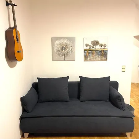 Klimatisiertes, Ruhiges Dachgeschoss Cityapartment Im Zentrum Wiens Vienna