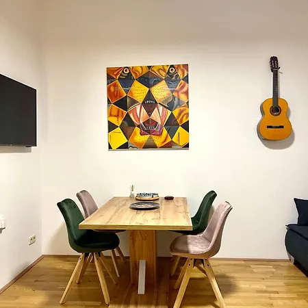 Apartment Klimatisiertes, Ruhiges Dachgeschoss Cityapartment Im Zentrum Wiens Vienna