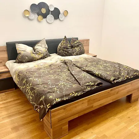 Klimatisiertes, Ruhiges Dachgeschoss Cityapartment Im Zentrum Wiens Apartment