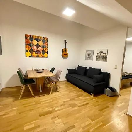 Apartment Klimatisiertes, Ruhiges Dachgeschoss Cityapartment Im Zentrum Wiens Vienna