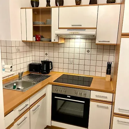 Klimatisiertes, Ruhiges Dachgeschoss Cityapartment Im Zentrum Wiens Apartment *